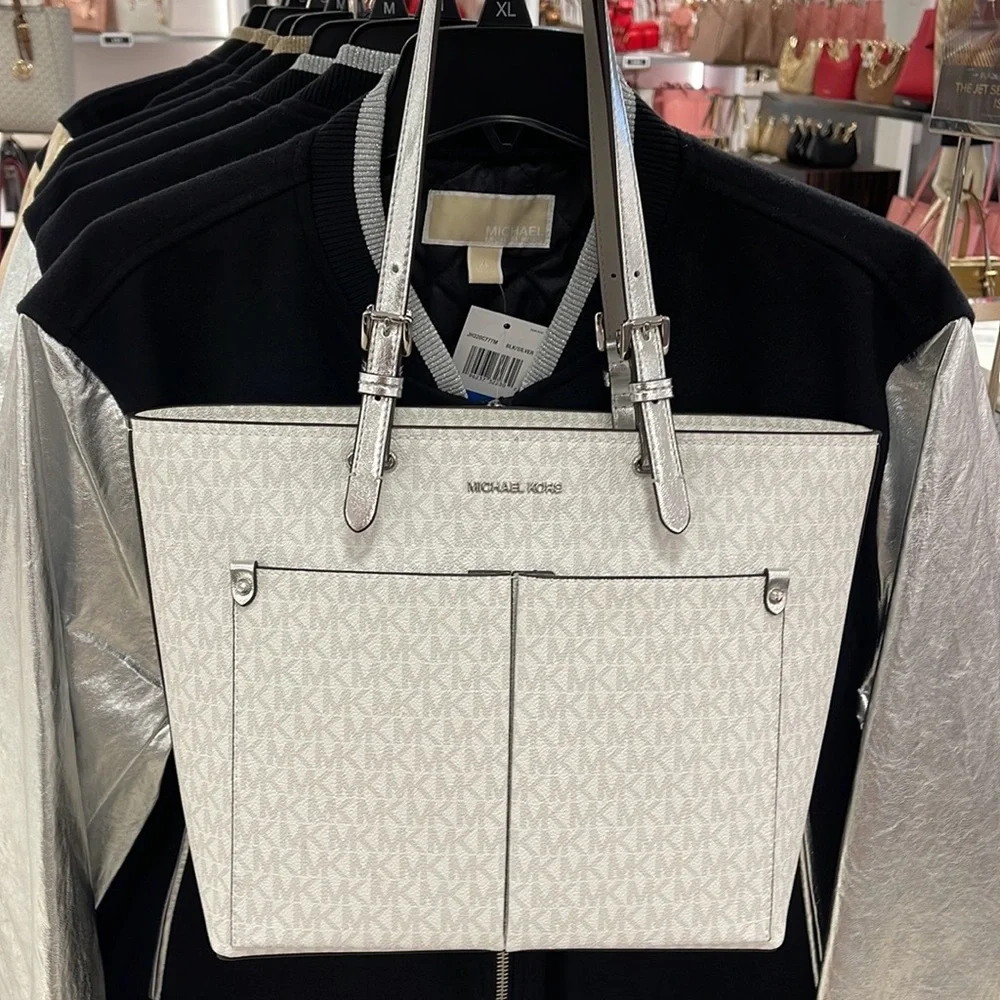 MICHAEL KORS OUTLET
Jet Set Medium Logo Pocket Tote Bag
Optic White/Silver 
NWT - Picture 14 of 16